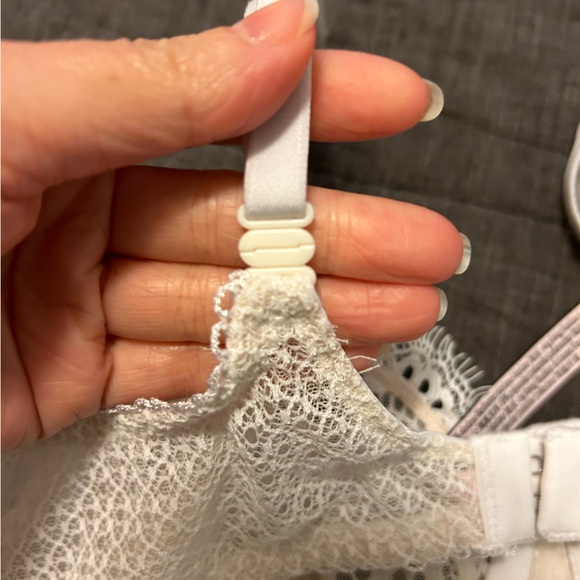 Victoria’s Secret bra - Picture 2 of 9